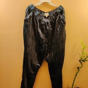 Anthropologie Loosefit velvet tapered pants